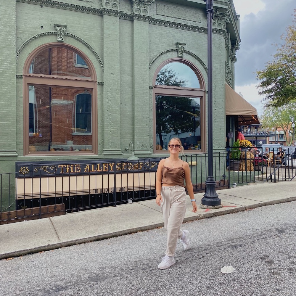 Meet your Posher, Lofton